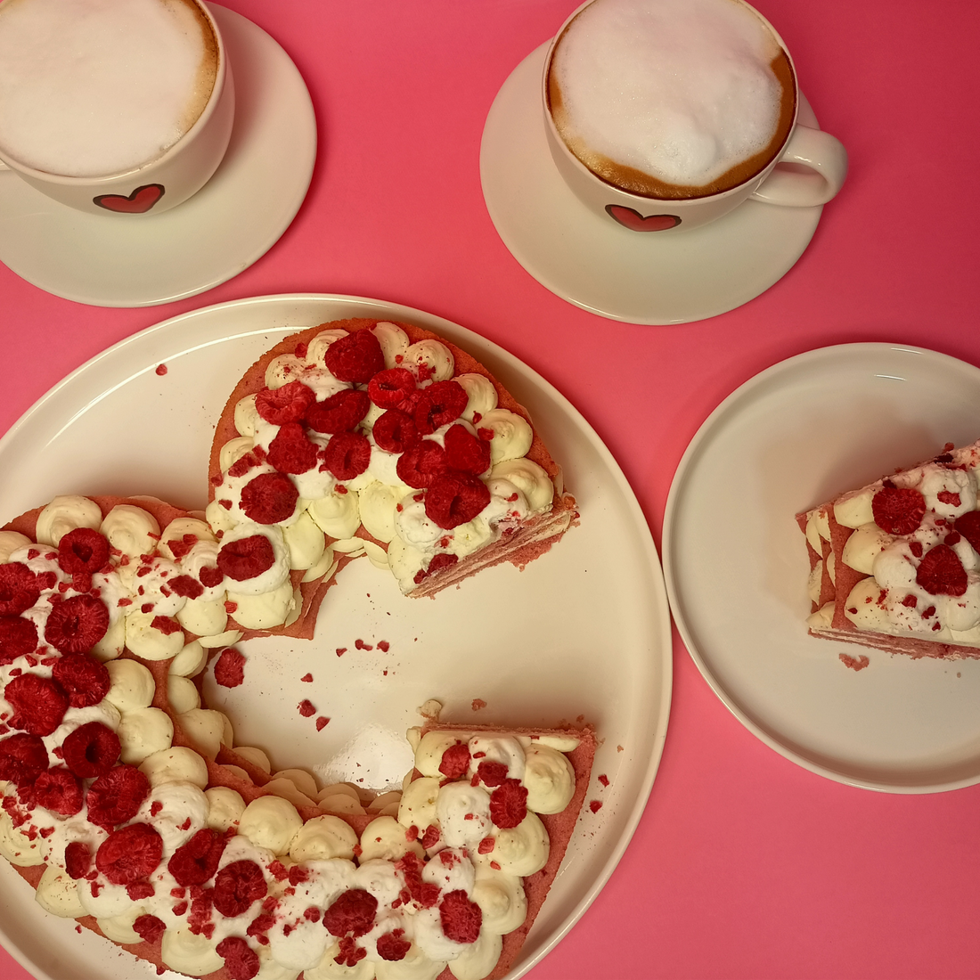 Marcipánové srdce s malinami a bílou čokoládou